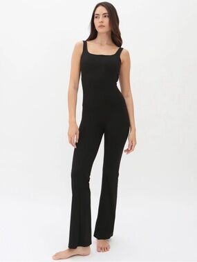 Sincerely Jules Black Scoop-Neck Jumpsuit S